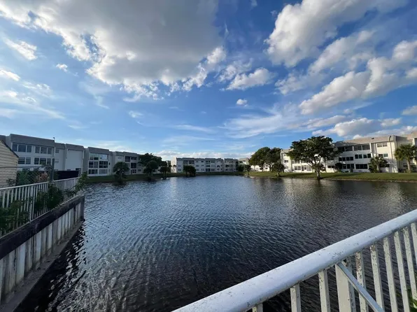 8200 Sunrise Lakes Boulevard #212, Sunrise, FL 33322