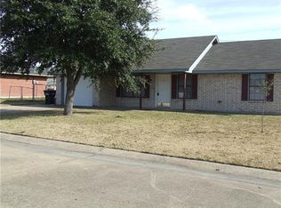 708 Rhonda St, Italy, TX 76651
