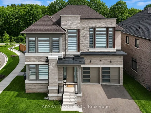 1283 Meadowside Path, Oakville, ON L6M 5M9