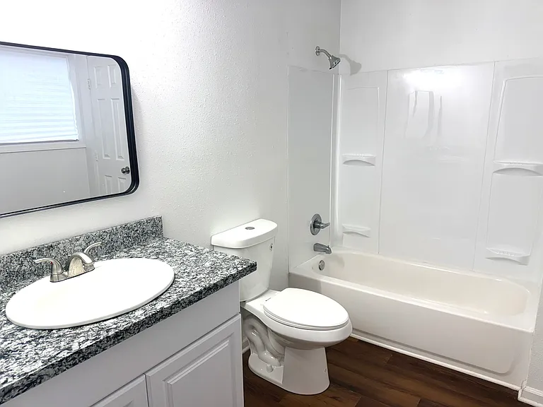 3321 Laplace St — Photo 4