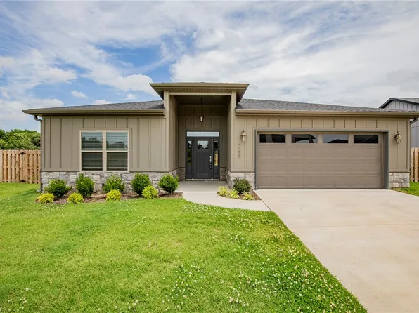2659 N Justin Dr, Fayetteville, AR 72704