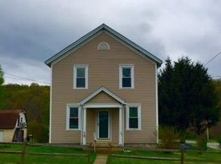 17 S Main St, Southview, PA 15361
