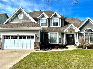 1200 W Alec St, Arlington Heights, IL 60004