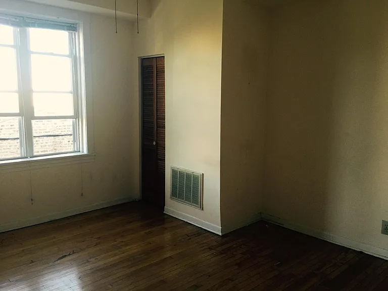 2149 W Walton St #1 — Photo 3