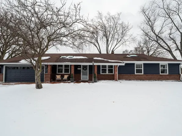5975 West Green Brook DRIVE, Brown Deer, WI 53223