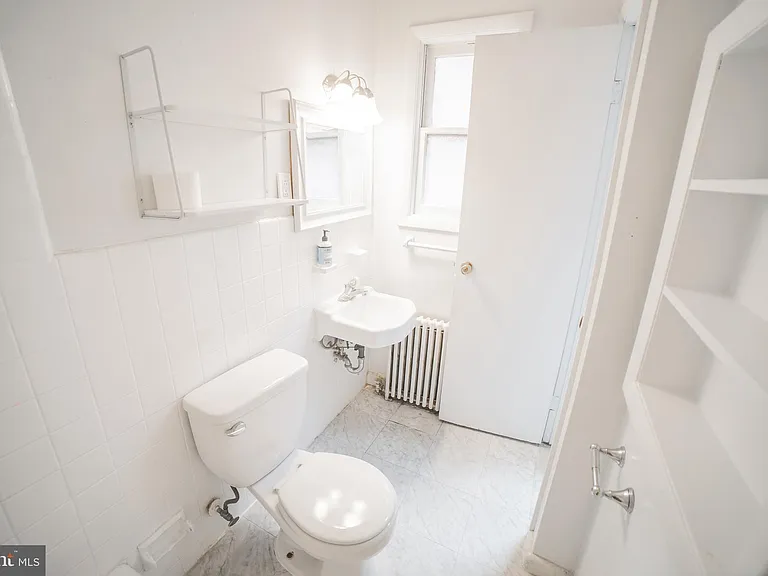 2108 Pine St #2R — Photo 12