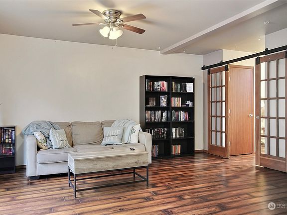 4th image of 1004 108th Street Ct E #88