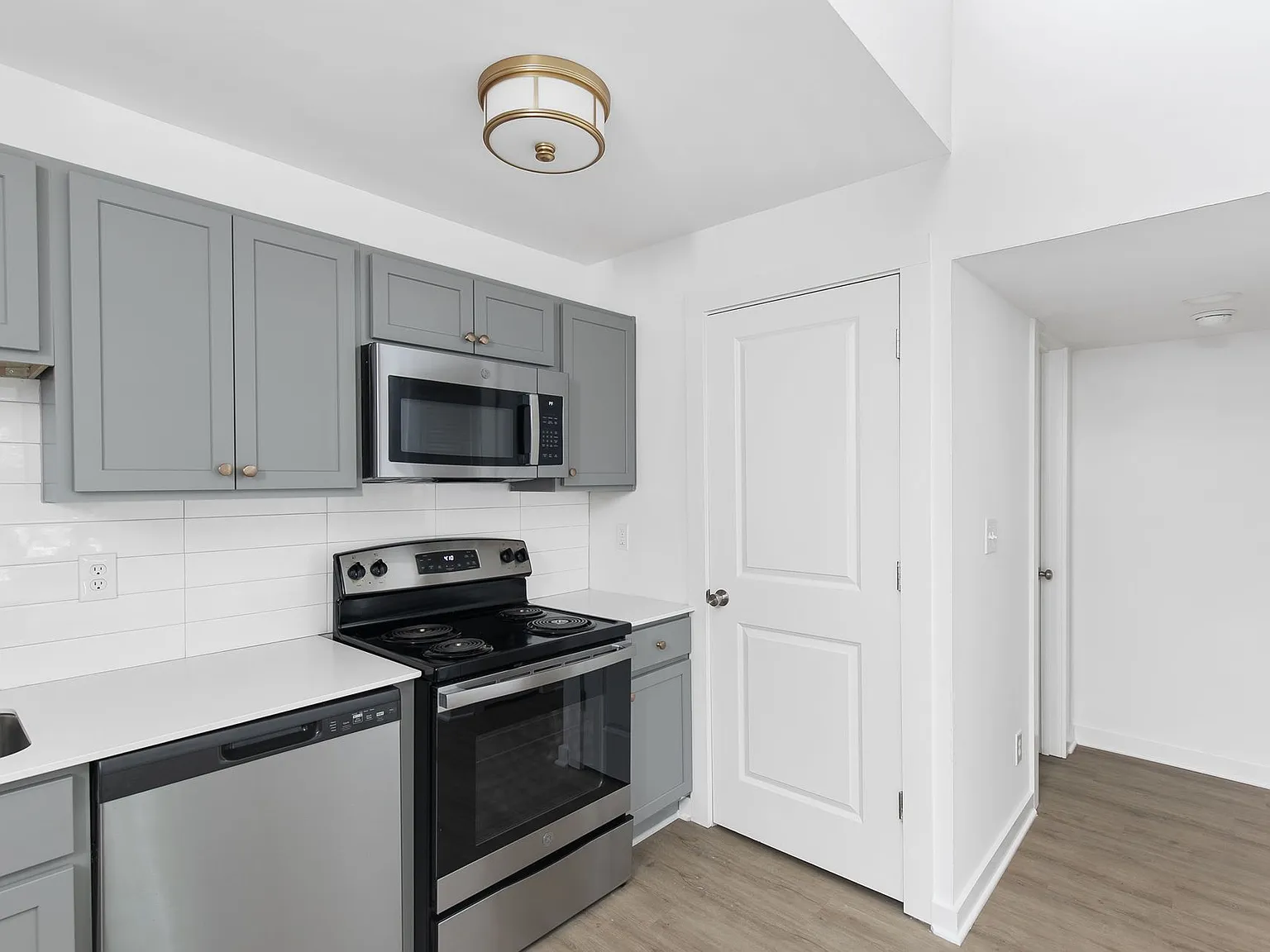 Caribou Apartments — Photo 1