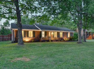8037 Arbor Dr, Nashville, TN 37221