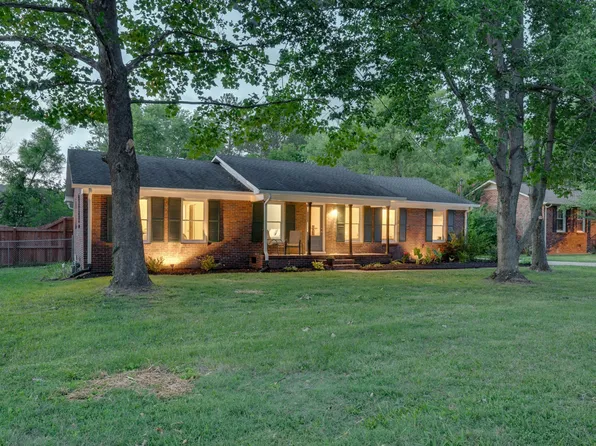 8037 Arbor Dr, Nashville, TN 37221