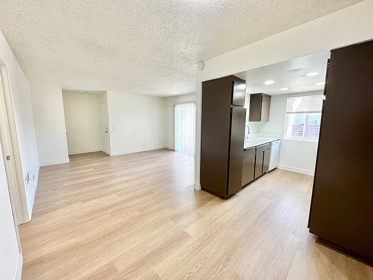 Bolsa Gardens Apartment Homes — Photo 12