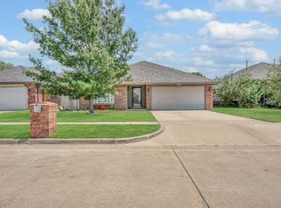 2156 SW 43rd St, Lawton, OK 73505