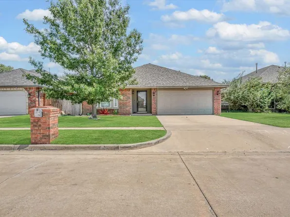 2156 SW 43rd St, Lawton, OK 73505
