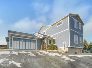 4344 Lakeshore Rd, Manistee, MI 49660