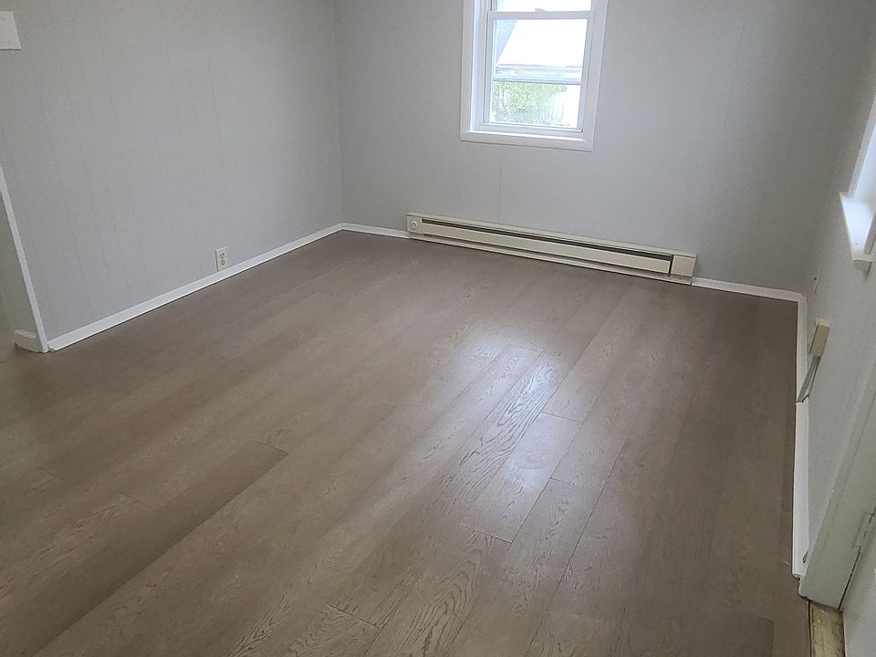 Living area 1st floor - new hardwood flooring throughout