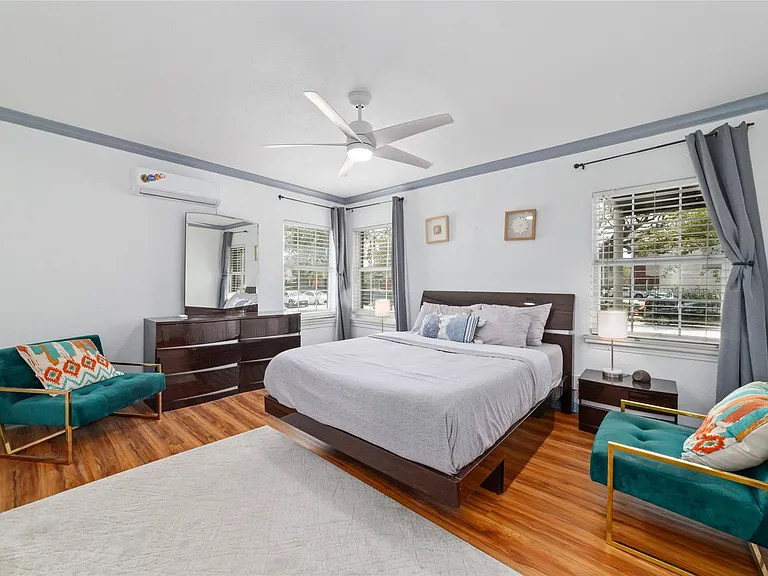 1604 W Alabama St — Photo 16