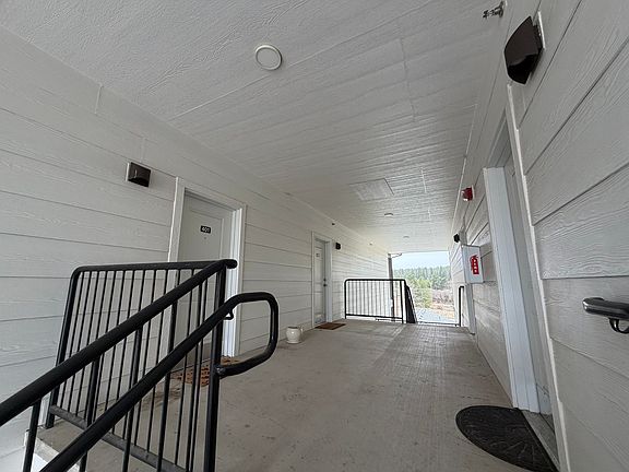 5th image of 3905 S Dishman Mica Rd #404