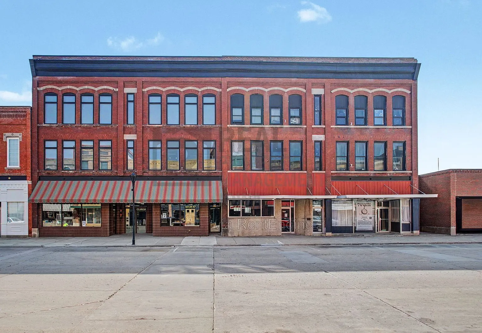 1 bed, 1.0 bath, 900 sqft, $895 — Photo 1