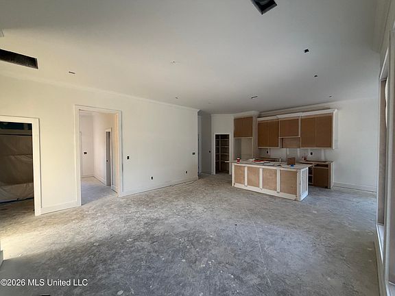 3rd image of 103 Emily Ln