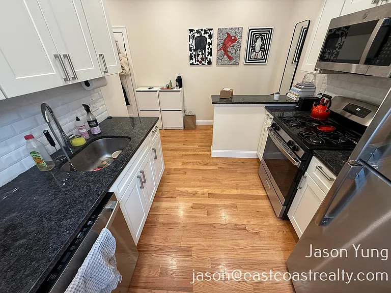 93 Kilmarnock St #8 — Photo 8
