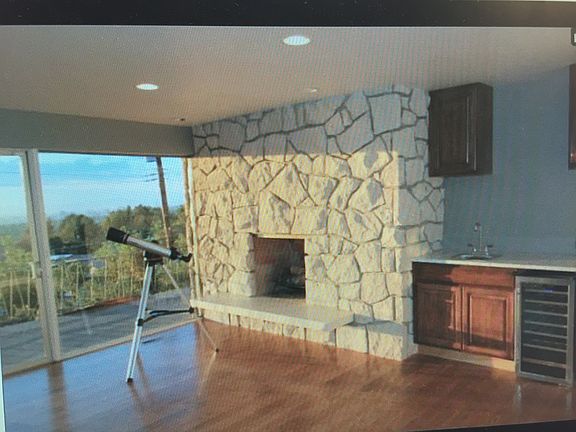 2nd image of 2829 E Glen Oaks Dr