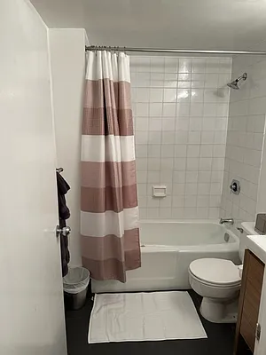 Rented by Global Realty Opportunities | media 37