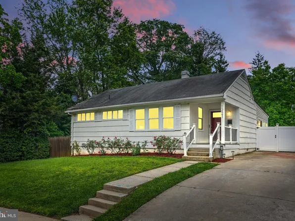1221 Highwood Rd, Rockville, MD 20851