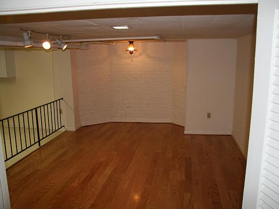 2nd image of 102 N Blvd