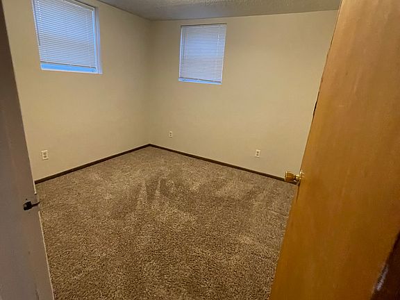 5th image of 532 E Chicago St APT 3