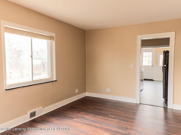 4th image of 314 Alger St