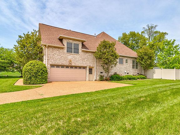 4th image of 108 Cobblestone Ct