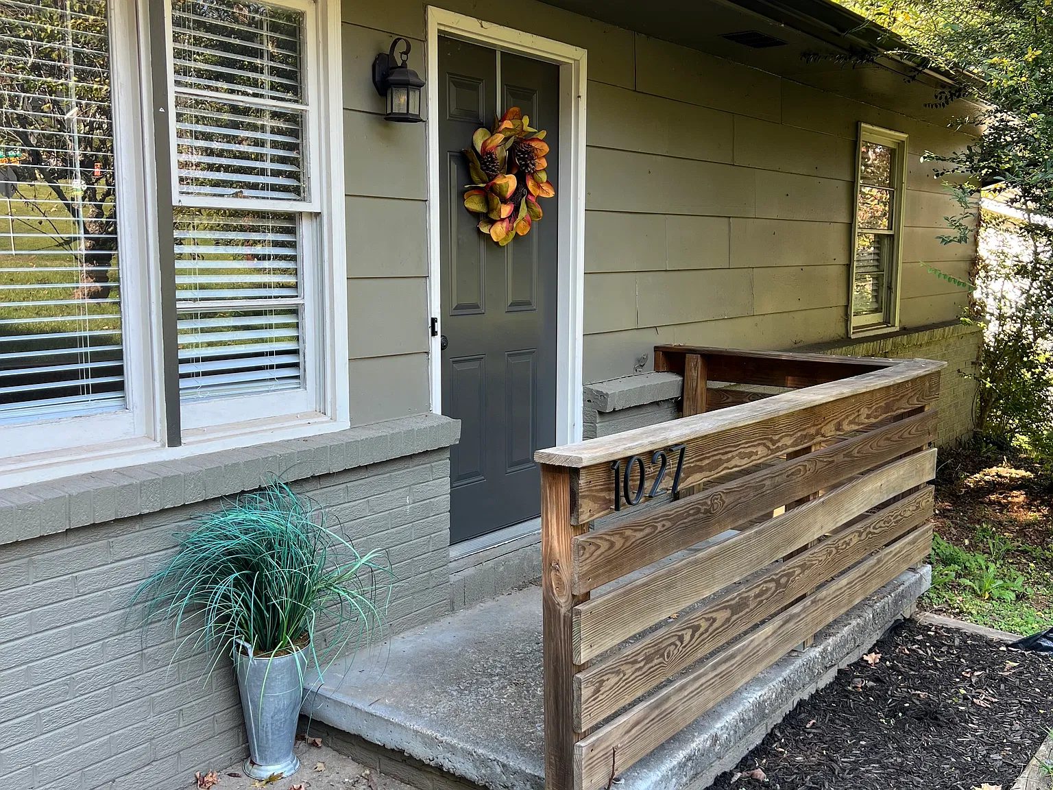 4 bed, 1500 sqft, $2,595 — Photo 1