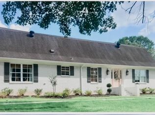 204 Country Club Dr, Senatobia, MS 38668