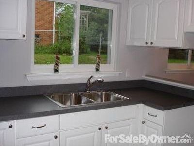 665 Manor Dr, Ann Arbor, MI, 48105
