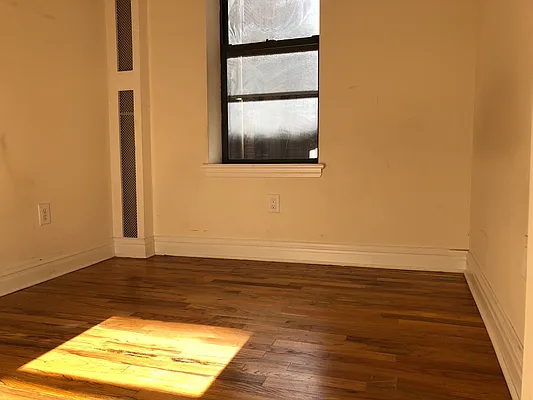 Rented by One New York Realty Inc | media 2