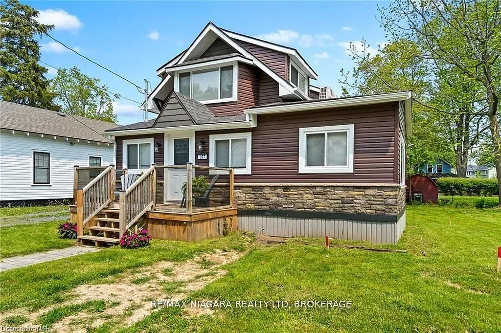 3 bed, $2,000 — Photo 2