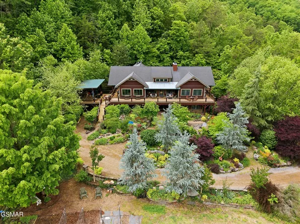 1309 & 1319 Licklog Hollow Rd, Sevierville, TN 37876