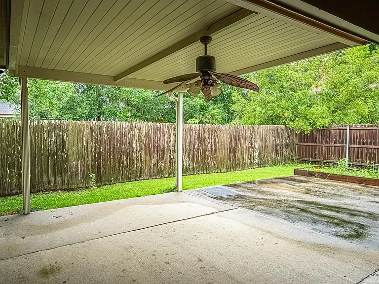 130 Windermere Cir — Photo 30