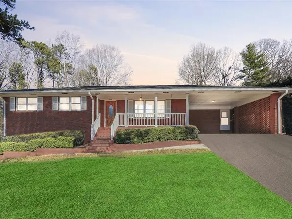 3969 Greenview Dr, Oakwood, GA 30566