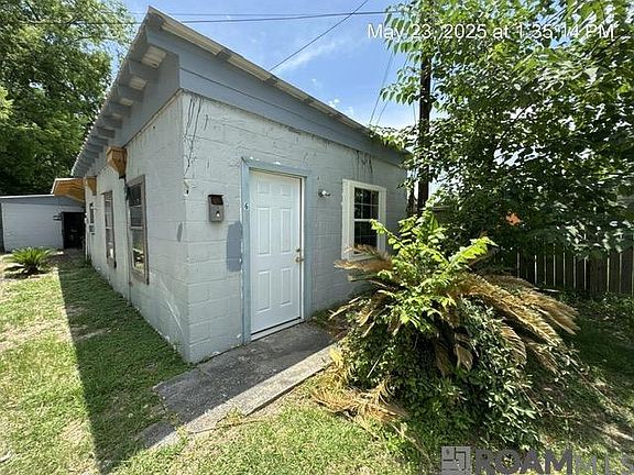 3rd image of 3006-3004 Calumet St