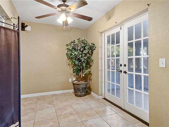 5th image of 4851 Sparrow Dr