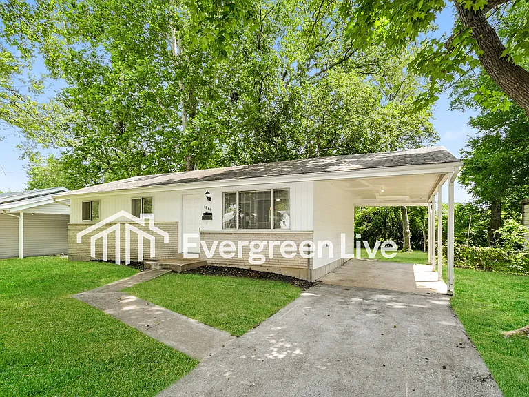 1860 Shirlene Dr — Photo 2