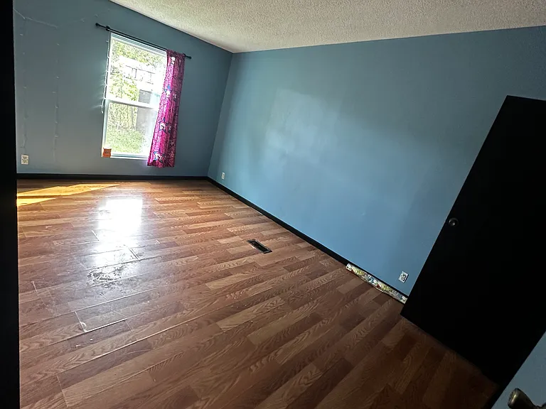 37 Perales Ave — Photo 5