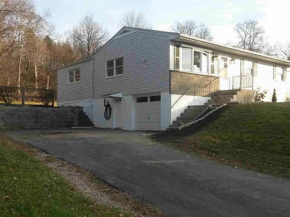 1st image of 54 Edgewood Dr