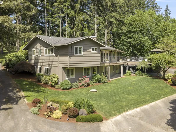 17907 S Edgewood Ln, Oregon City, OR 97045