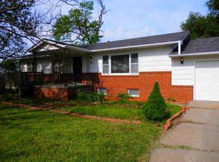1334 N Elm St, Russell, KS 67665