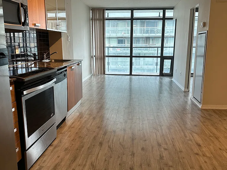 37 Grosvenor St #1110 — Photo 11