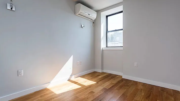 Rented by Nooklyn NYC LLC | media 26