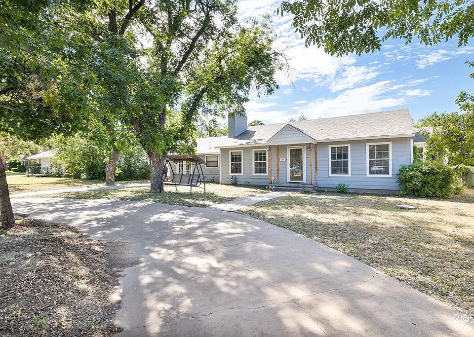 1st image of 2312 Live Oak Way
