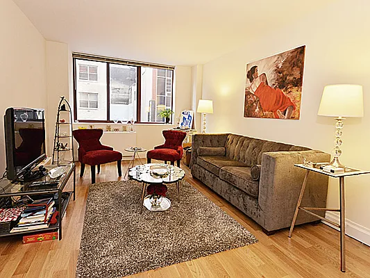 Rented by Cooper & Cooper Real Estate | media 4